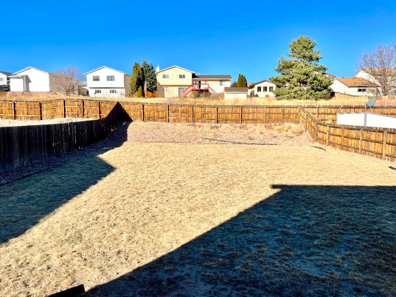 Building Photo - 8053 Pinfeather Dr