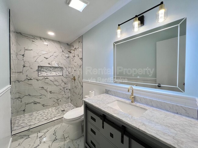 Building Photo - 1331 Buttercup Ct