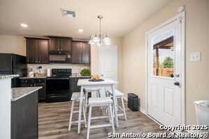 Building Photo - 6516 Sabinal