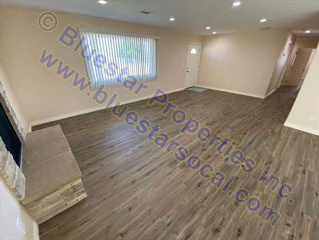 Building Photo - Just Listed in Victorville