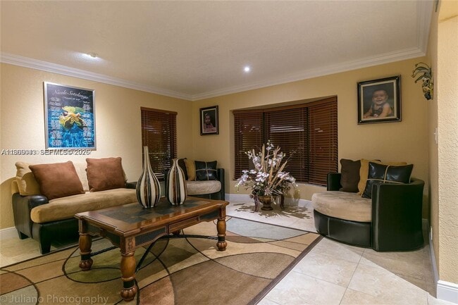 Building Photo - 19701 W Oakmont Dr