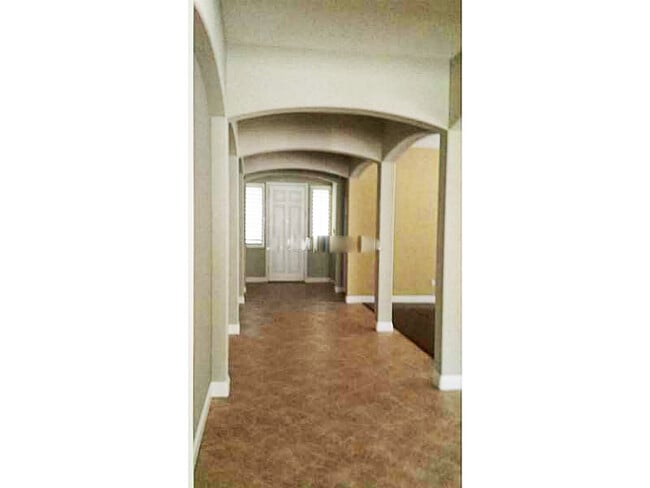 Building Photo - SINGLE STORY 3 CAR GARAGE SOUTHERN HIGHLANDS HOME