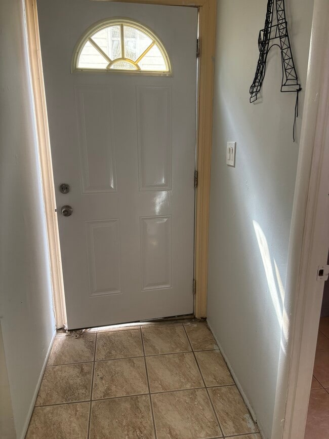 Building Photo - 249 Arlene St