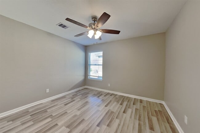 Building Photo - 18502 Fair Grange Ln