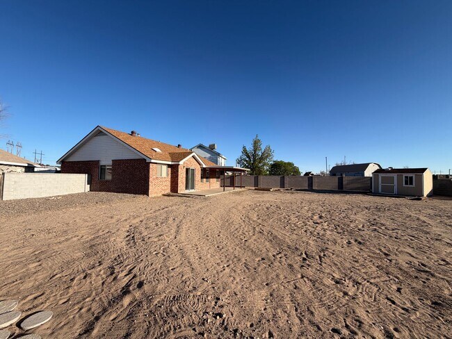 Building Photo - 3 Bedroom Single Story Home Available Near Unser Blvd NW & Ladera Dr NW!