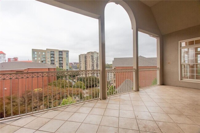 Building Photo - 50 Biscayne Dr NW