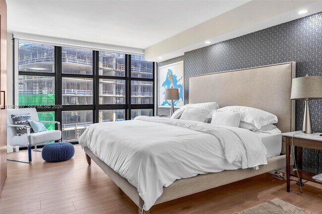 Building Photo - 1865 Brickell Ave