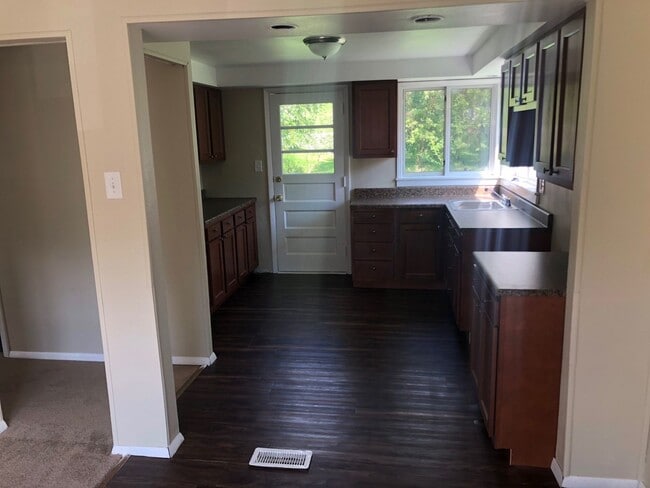 Building Photo - NEWLY RENOVATED 3bd 2ba home in Penn Hills!!