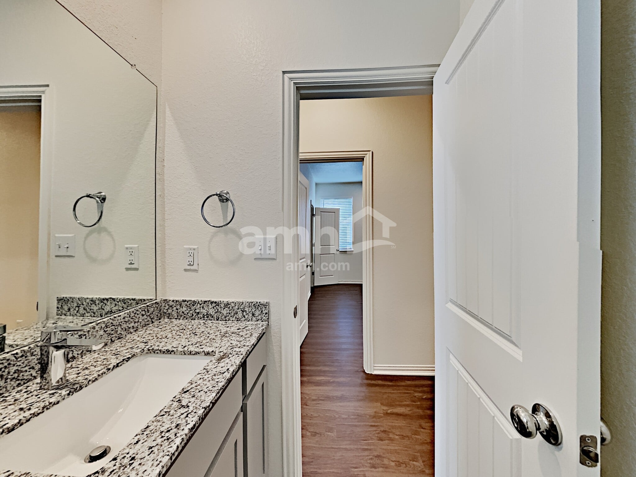 Building Photo - 2717 Lillybrook Ln