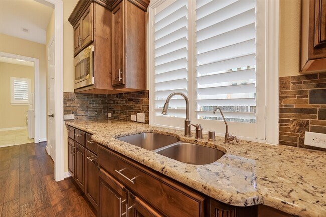 Building Photo - 28423 Tall Juniper Hill Dr