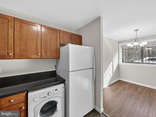 Building Photo - 3111 Naylor Rd SE