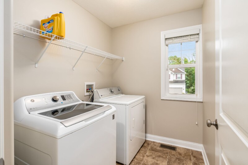 Building Photo - 294 McElhinny Ln