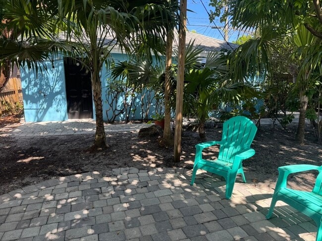 Building Photo - 920 N L St