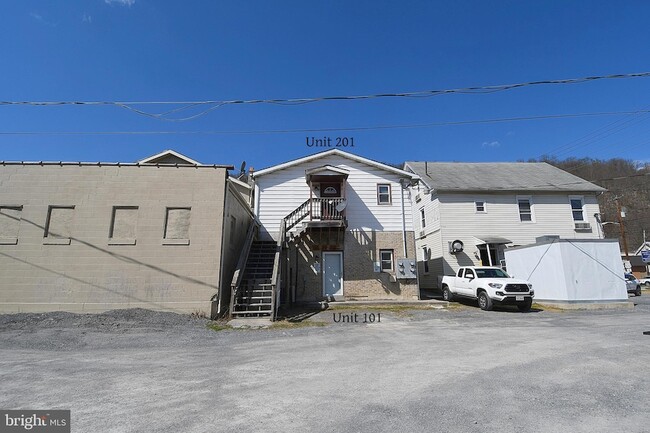 Building Photo - 168 N Washington St