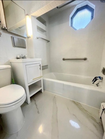 Building Photo - 1001 New York Ave