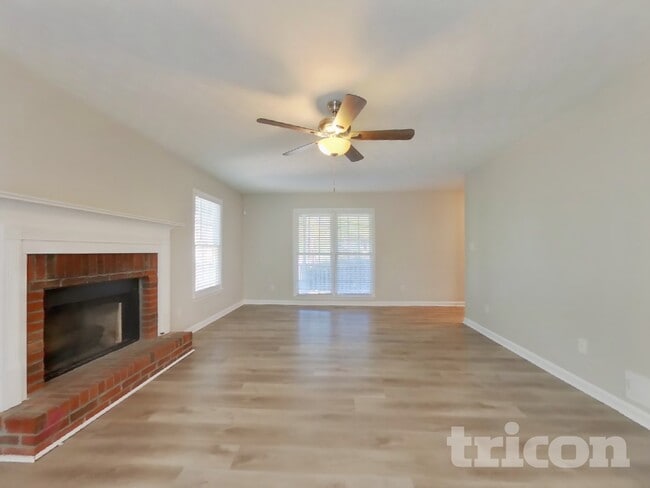 Building Photo - 220 Stevenson Trail