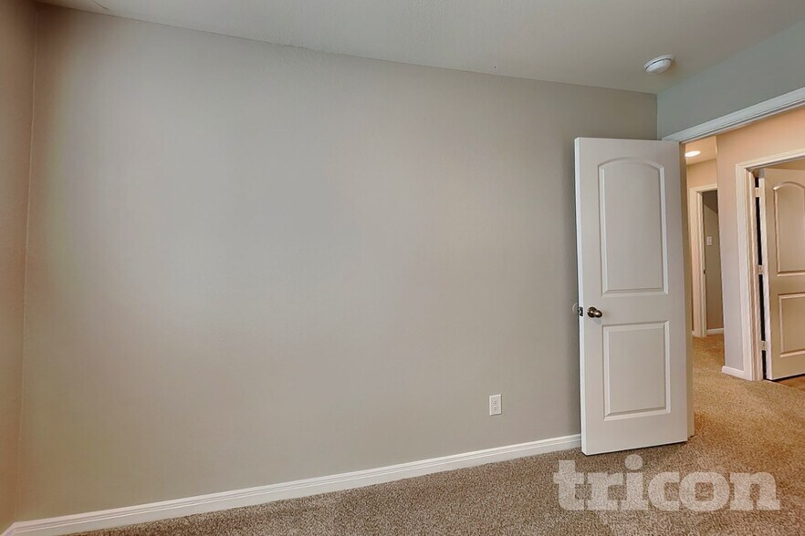 Building Photo - 10918 Chatham Ct
