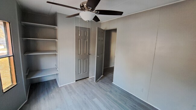 Building Photo - 304 Bayonet Dr