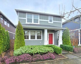 Building Photo - 3 Bedroom Home in Everett Available Now!