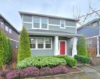 Building Photo - 3 Bedroom Home in Everett Available Now!