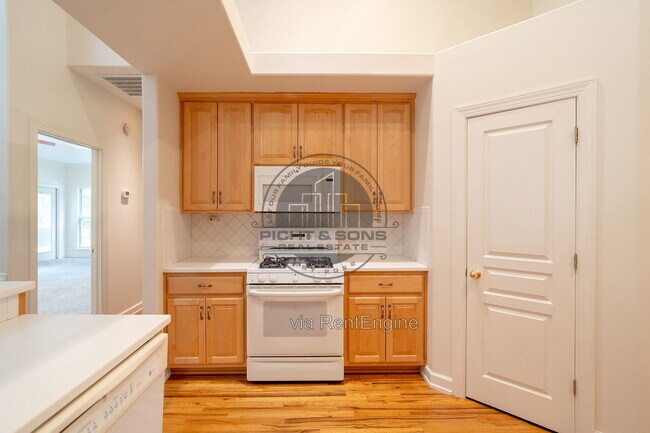 Building Photo - 9540 Starhawk Dr