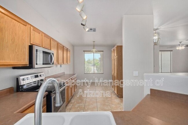 Building Photo - 1710 S 159th Ave