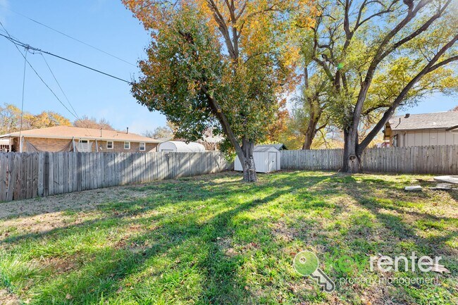 Building Photo - NOVEMBER FREE RENT!! Spacious 4-Bedroom / 2-Bath Home in Wichita Move-In Ready