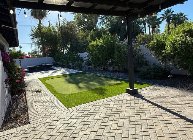 Building Photo - 8139 E Mulberry St