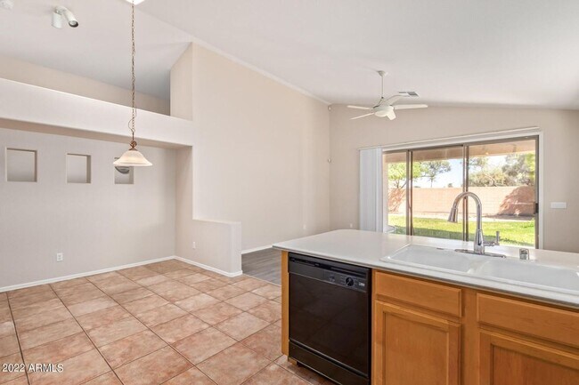 Building Photo - Beautiful home in Chandler!