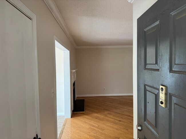 Building Photo - 5005 Wingate Way
