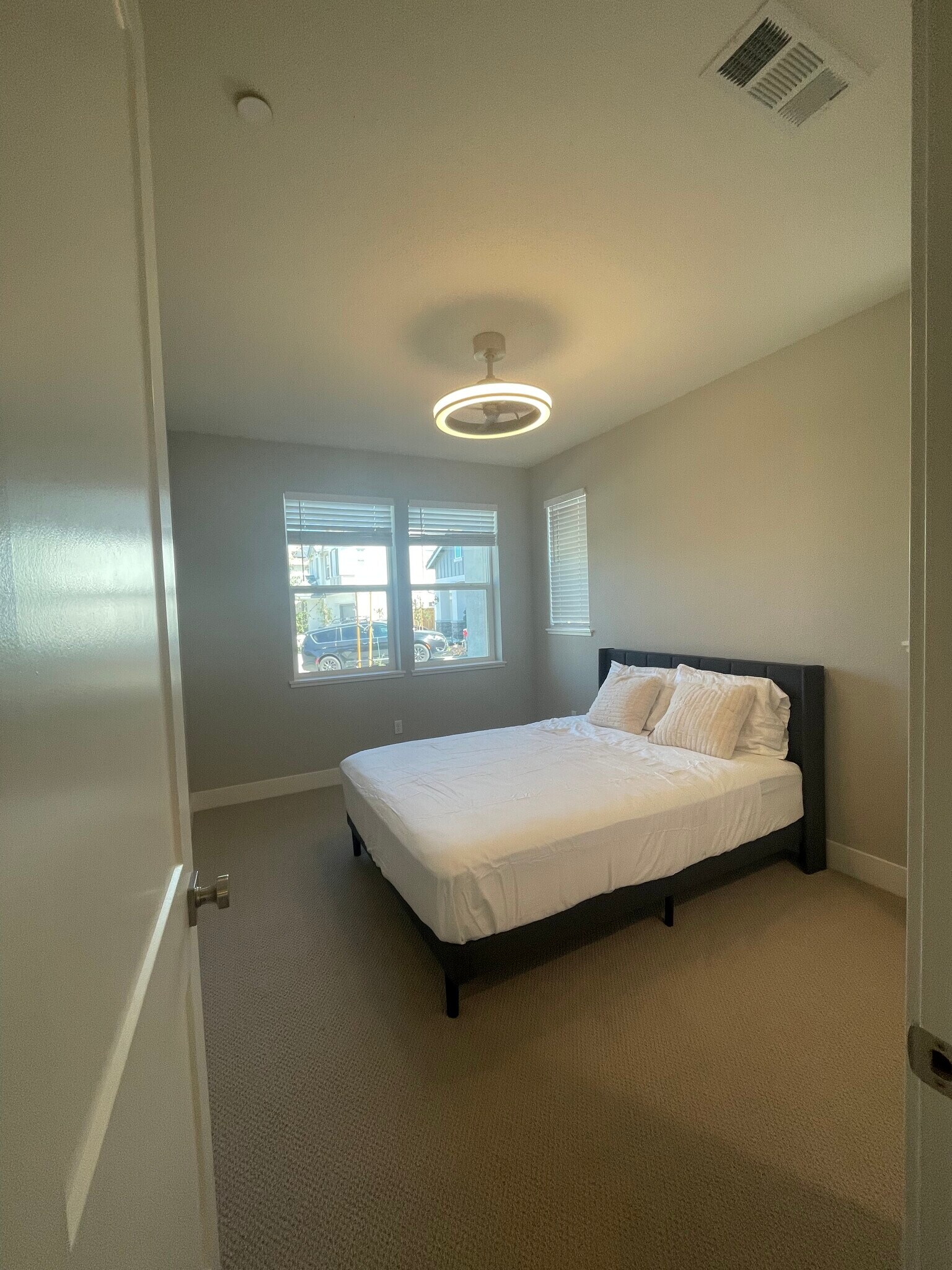 Building Photo - 2850 Lumin Ct