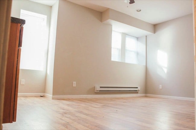 Primary Photo - 6140 Lebanon Ave