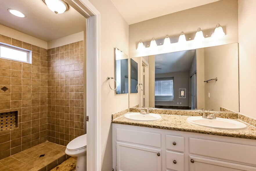 Building Photo - 1532 Helen Belle Dr