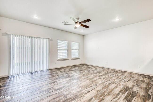 Building Photo - 6557 Toivoa Pl