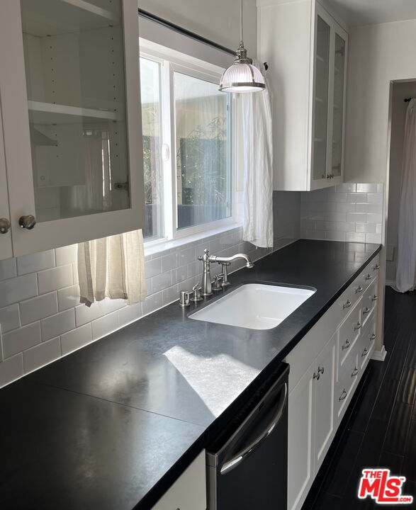 Building Photo - 622 N Formosa Ave