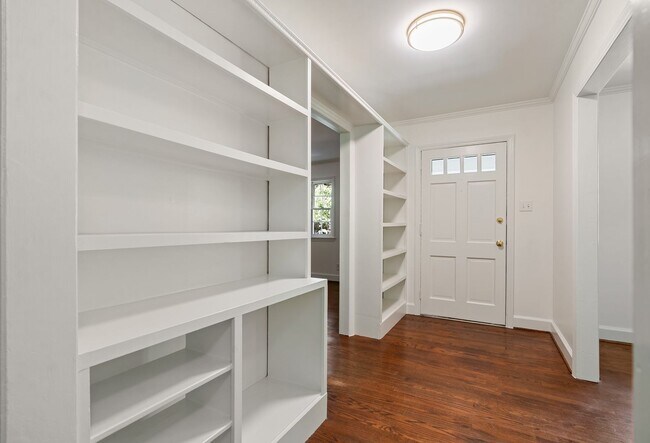 Building Photo - 1209 Roosevelt Dr