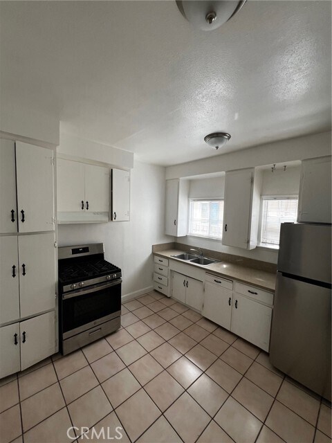 Building Photo - 1487 Henderson Ave