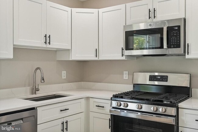 Building Photo - 5317 Oldcastle Ln