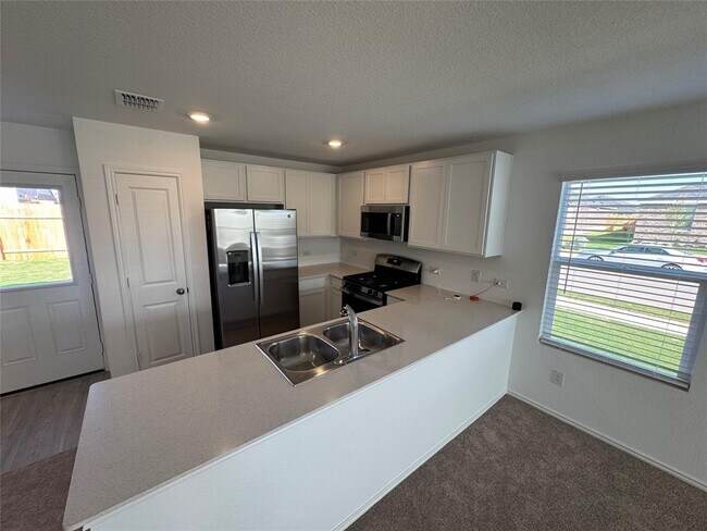 Building Photo - 110 Haw Br Vw