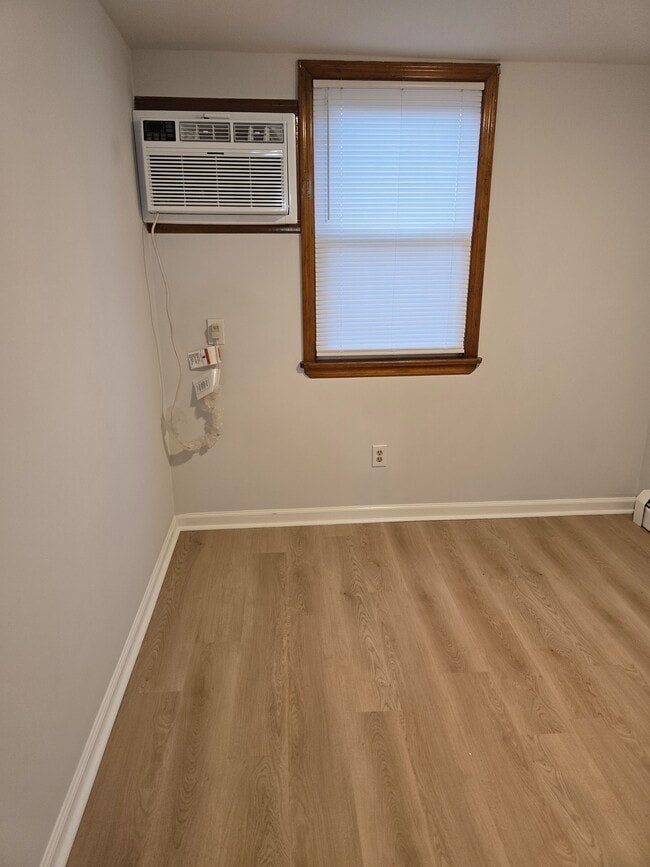 Primary Photo - 110 Elm St