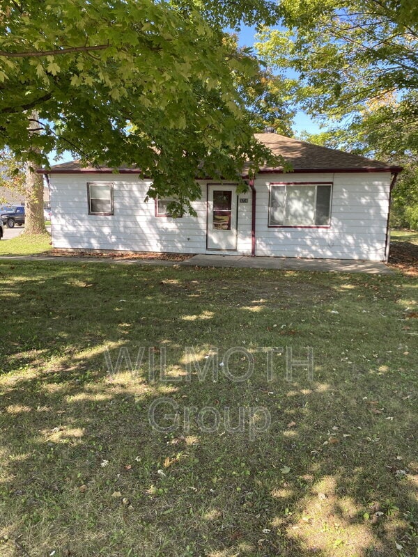 Primary Photo - 5778 E 30th St