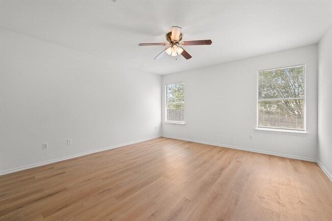 Building Photo - 123 Loon Lake Dr