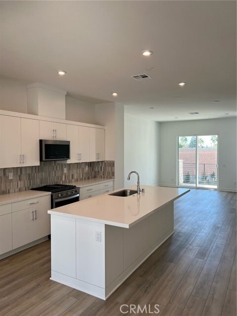 Building Photo - 1715 W Cara Dr