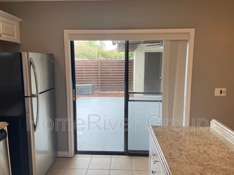 Building Photo - 15240 E Pond Woods Dr