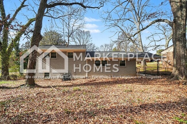 Building Photo - 2710 Dunmoreland Terrace