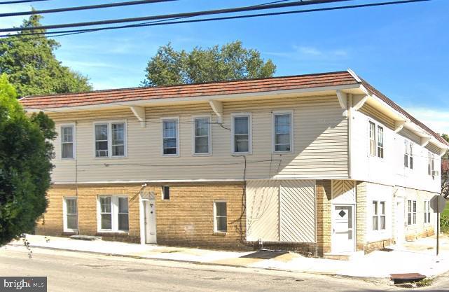 Primary Photo - 246 S Fairview Ave