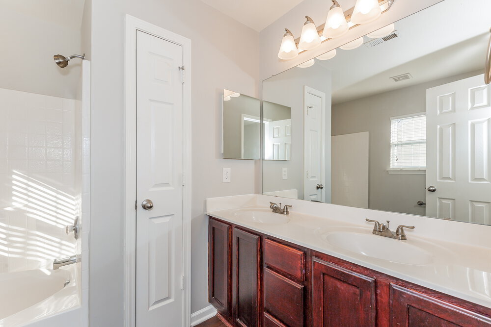 Building Photo - 2619 Rozzelles Landing Dr