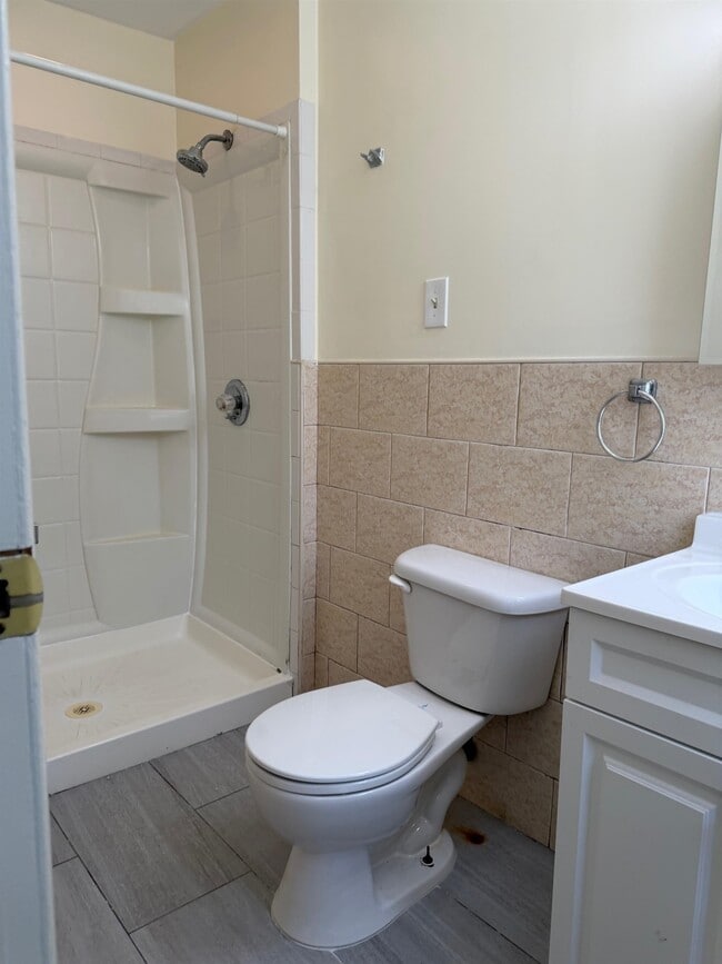 Building Photo - 88 Vroom St