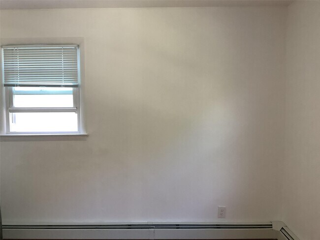 Building Photo - 549 Almena Ave