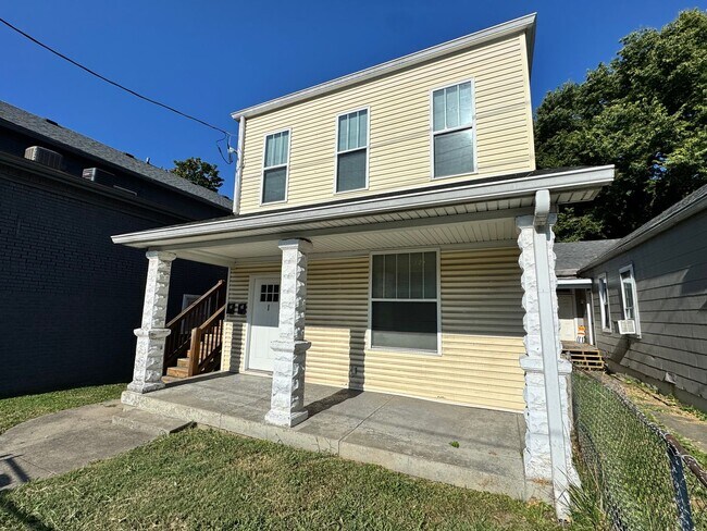 Building Photo - 2728 S 4th St